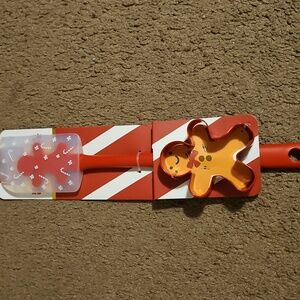 Silicone pointed spatula & cookie cutter set